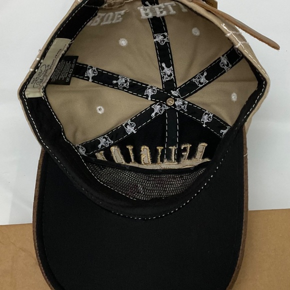 True religion Trucker hat. - Picture 5 of 7
